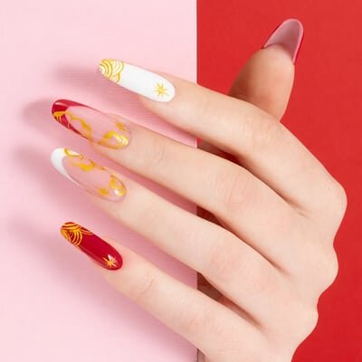 nail art rosso e oro